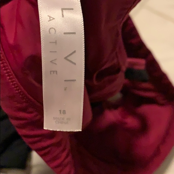 Sports bras size 18 and 1XL - Picture 7 of 9